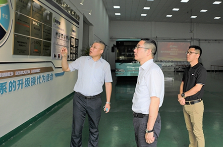 柏總視察德燃動力01_副本.jpg 柏總視察德燃動力01_副本.jpg